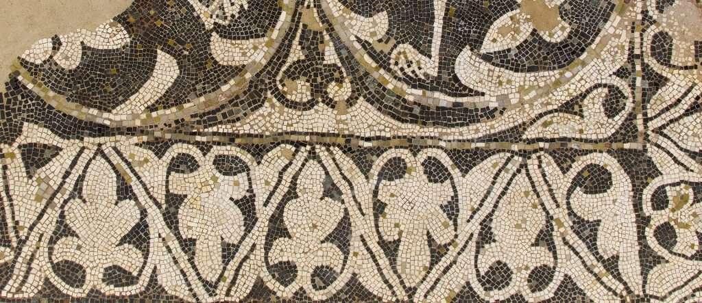 Mosaico pavimentale in tessere bianche e nere, sec. XI, Museo Nazionale del Bargello, Firenze
