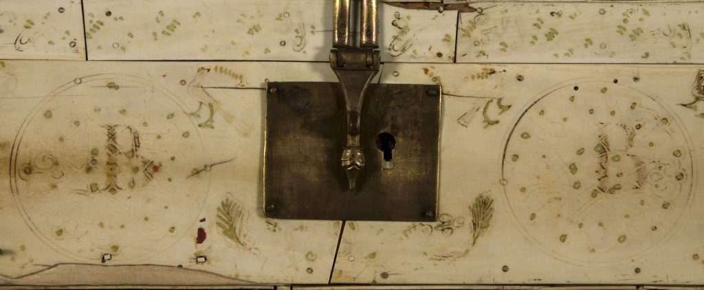 Manifattura siculo-normanna, cofanetto eburneo con iscrizione, XI-XII secc., Museo del Tesoro del Duomo, Veroli