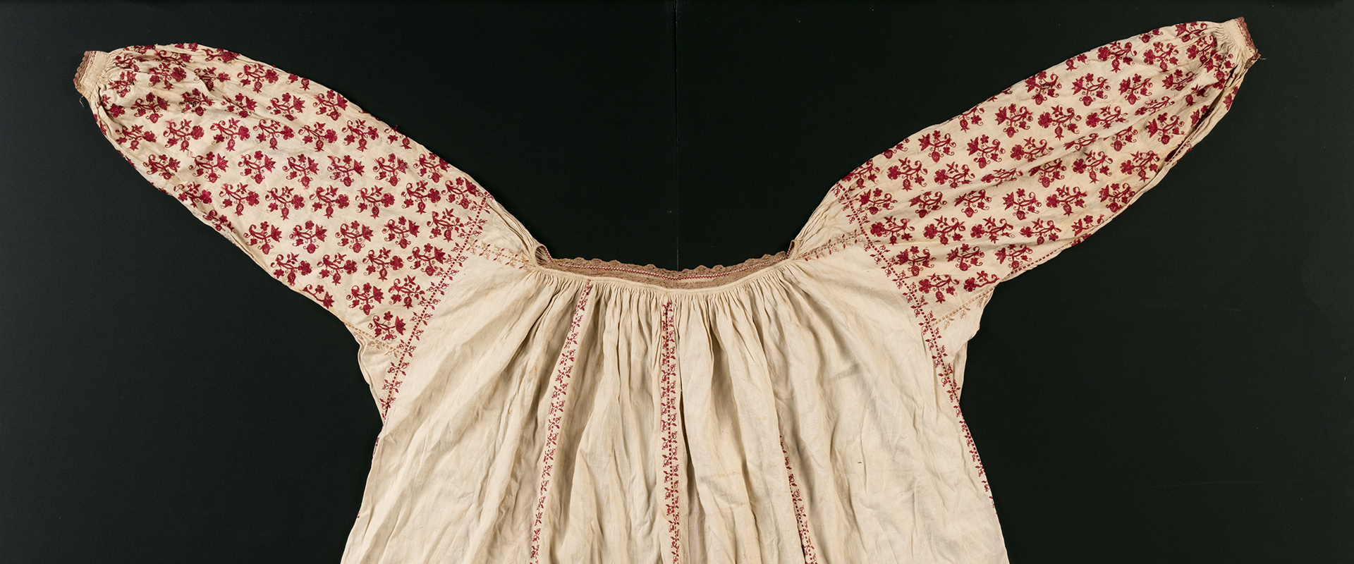 Camicia femminile, fine XVI sec. Palazzo Mozzi Bardini, Firenze